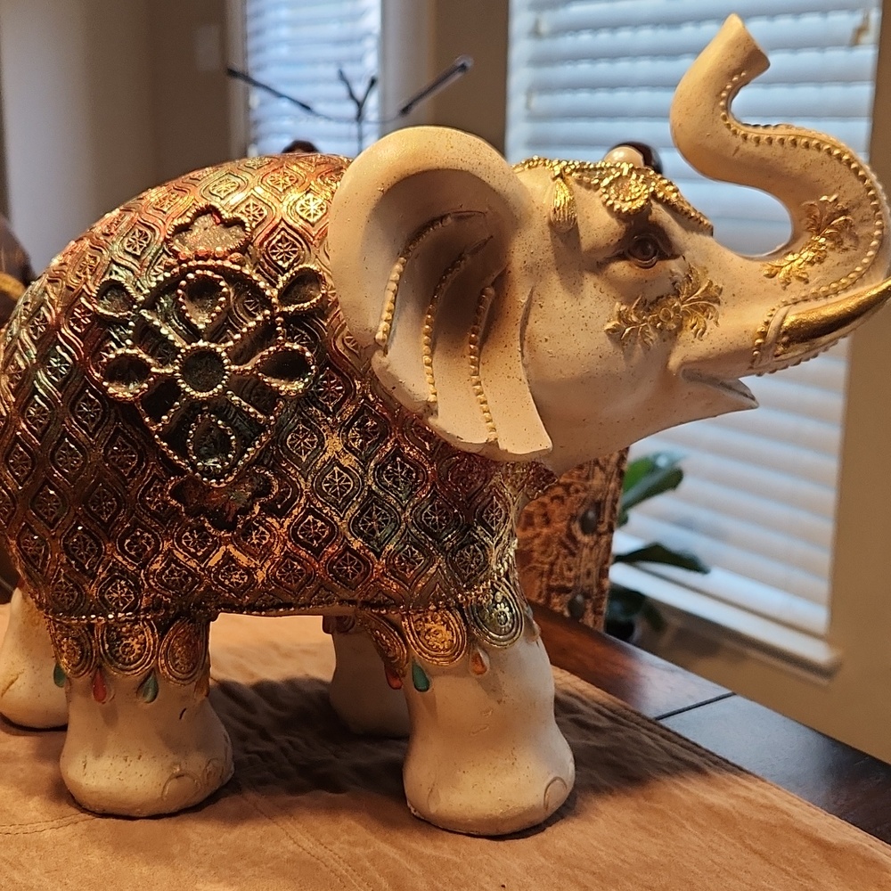 Embellished White & Gold Decorative Elephant Statue - Picture 4 of 7